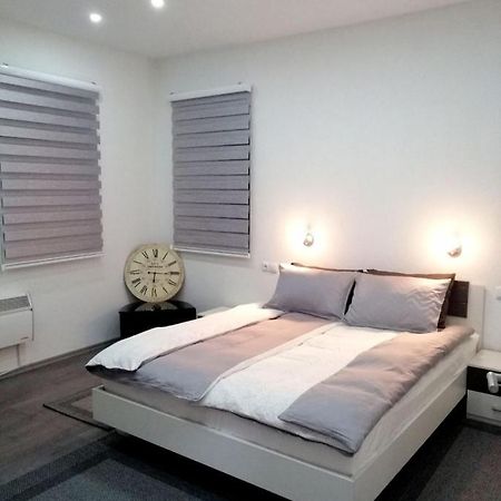 Apartman Din Травник Екстериор снимка