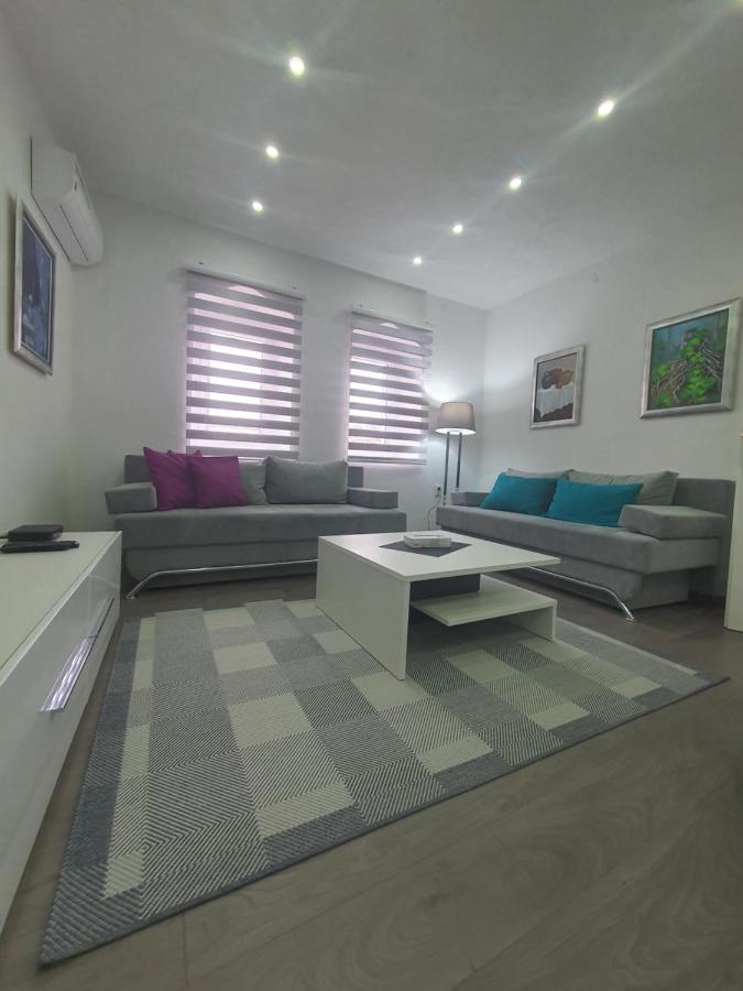 Apartman Din Травник Екстериор снимка